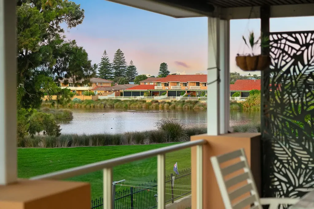 11 Fraser Street, Rockingham, WA 6168