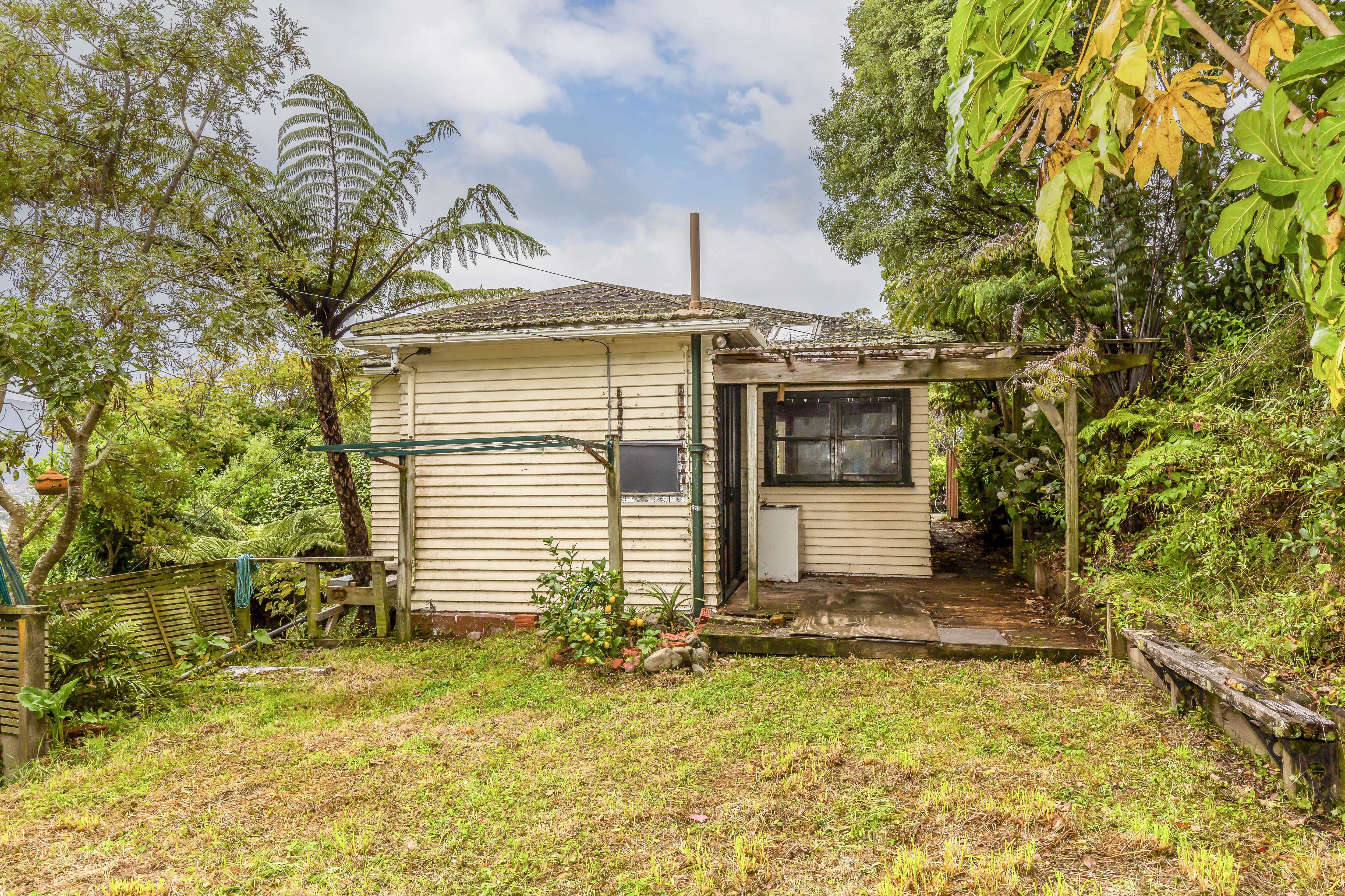 24 Miromiro Road, Normandale, Lower Hutt, 3 Kuwarto, 0 Banyo