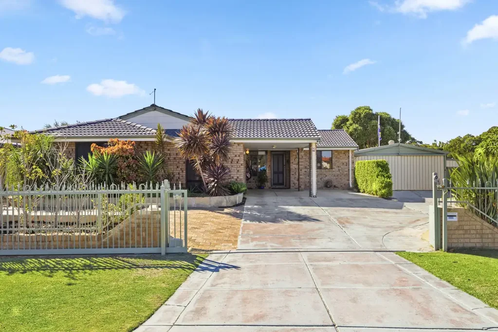 Waikiki 4Zimmer Why: Because this inviting property offers an entertainers dream design, with a family orientated appeal and all the added extras you could need