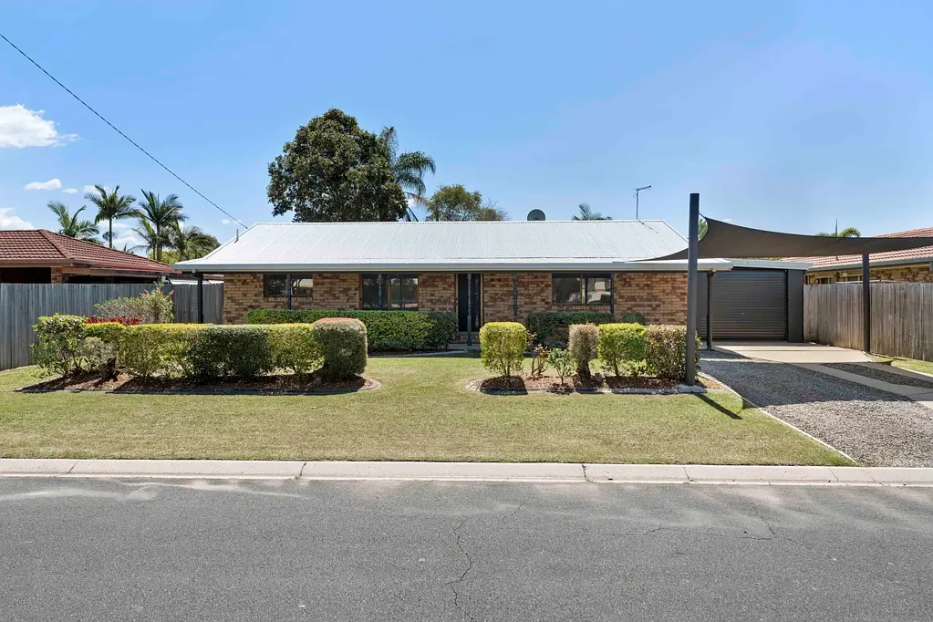Caboolture 3બેડરૂમ Fantastic Opportunity – Renovated Charm in a Family-Friendly Location