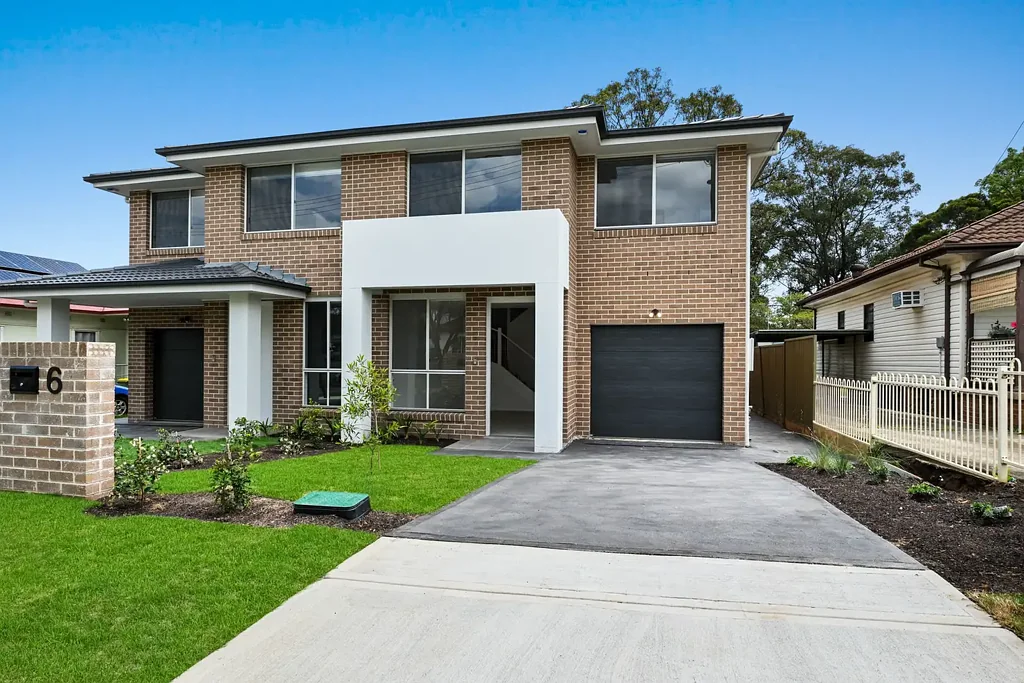 Near New 4 Bedroom Duplex