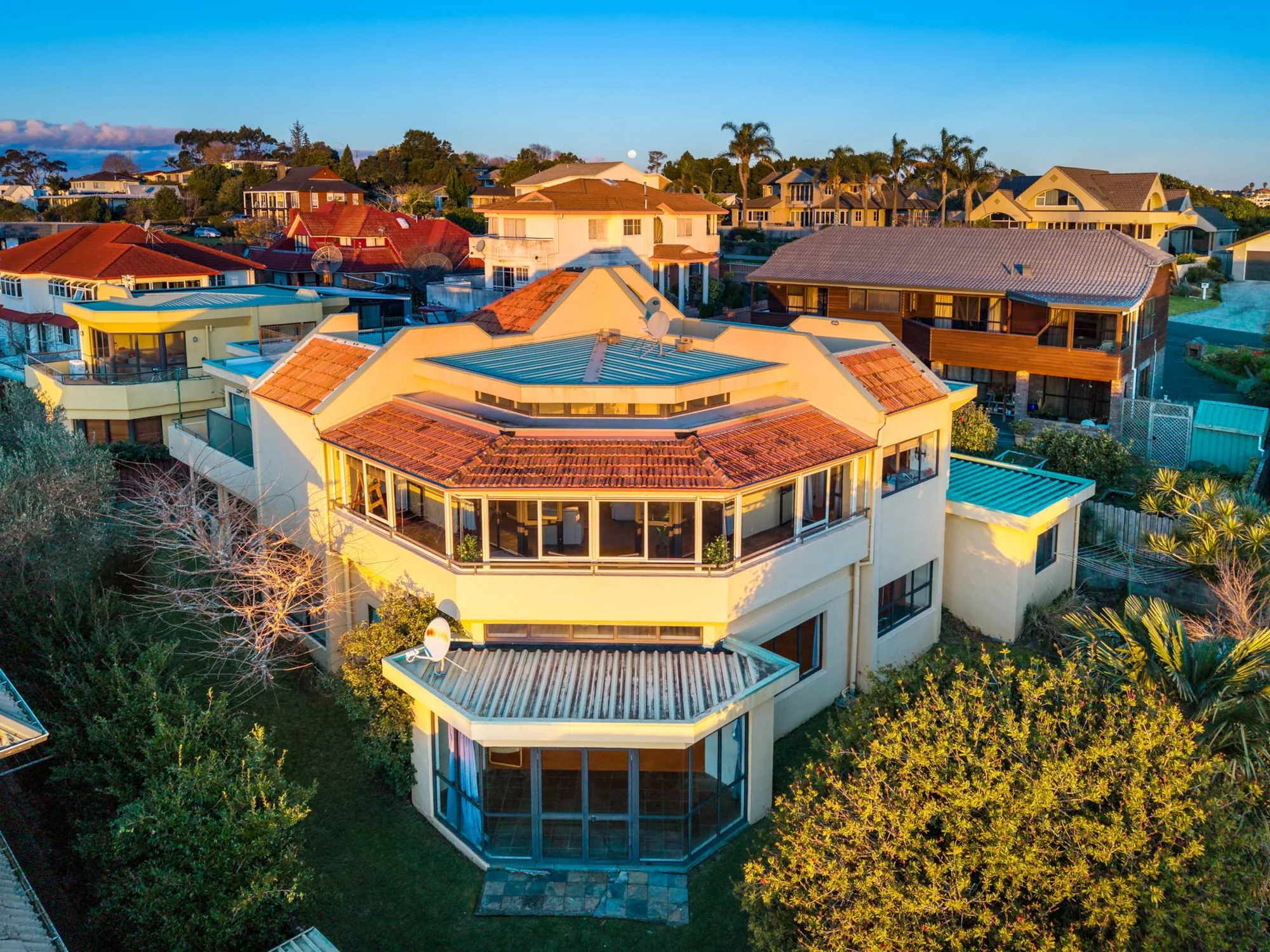 Goodwood Heights 6 Slaapkamer Sensational Views - Top Location – Potential Plus