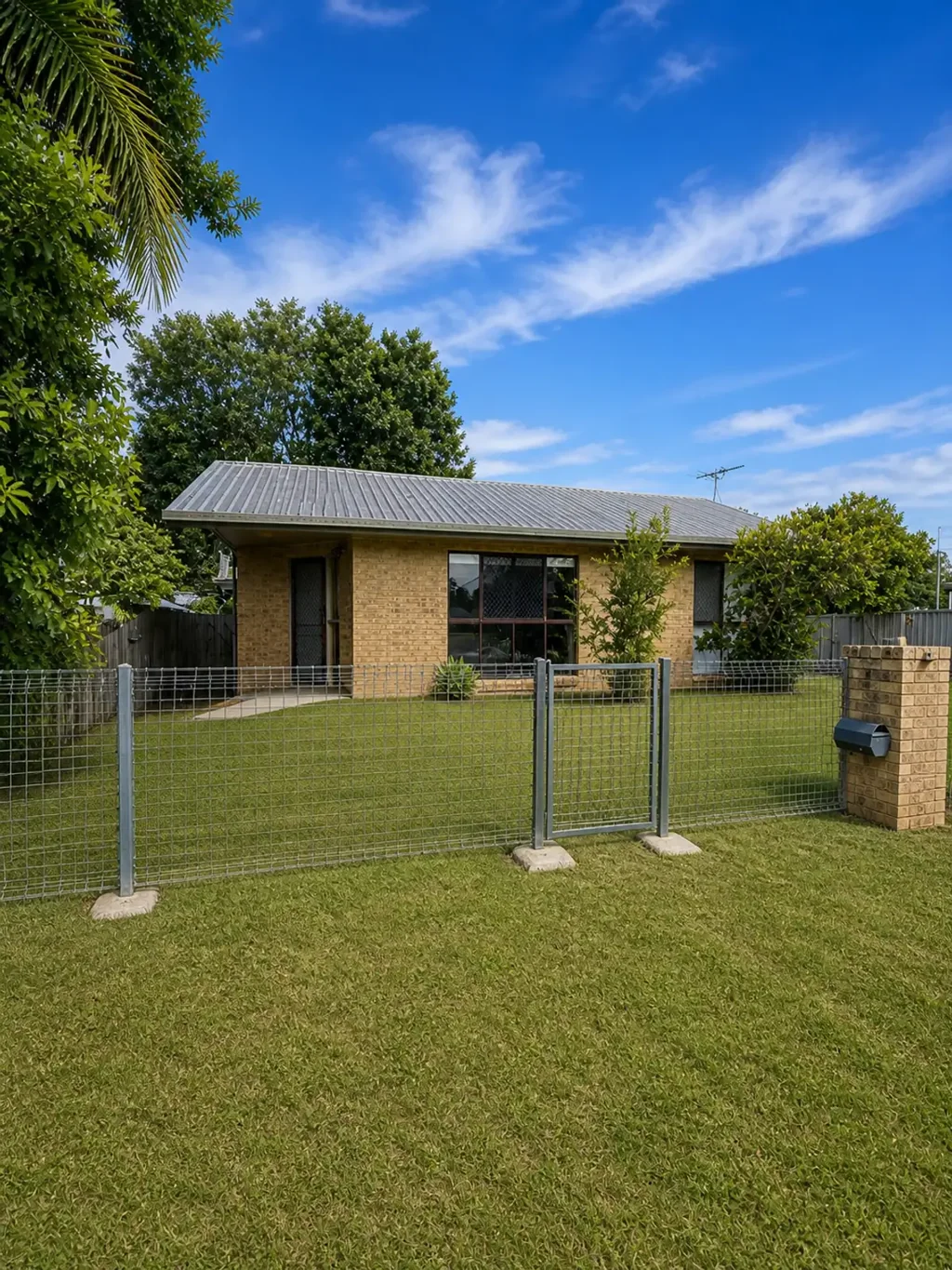 Low-Maintenance Living in Convenient