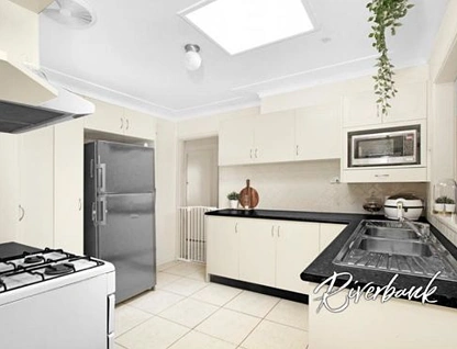 68 & 68A Hanbury Street, Greystanes, Parramatta (Northwest suburbs), 5 habitaciones, 2 baños, House