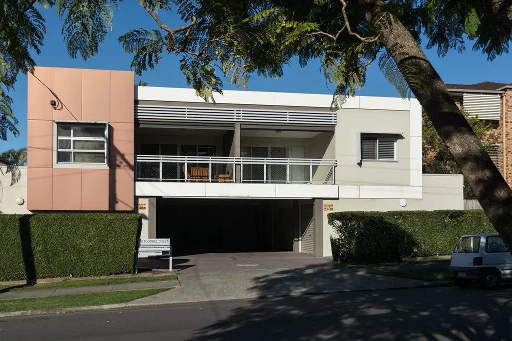Nundah 2Phòng ngủ Private Courtyard Living in a Boutique Complex - The Apartment That Feels Like Home