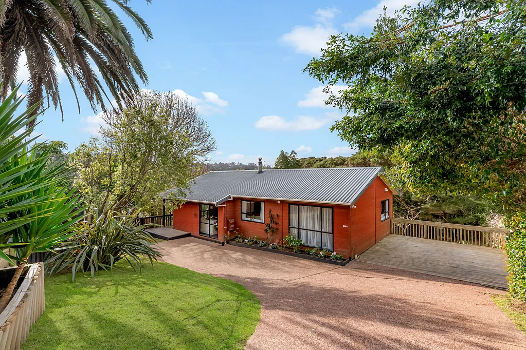 4 Ramonda Close, Glenfield, North Shore City, Auckland