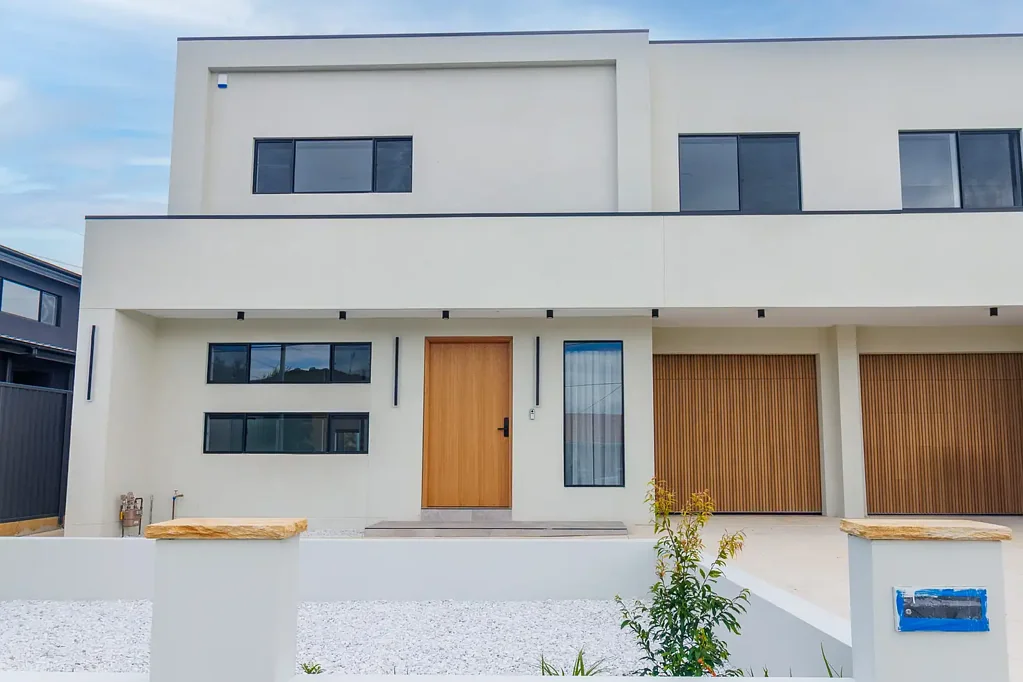 Brand New Ultra-Modern 5-Bedroom Home – Contemporary Living at Its Best!