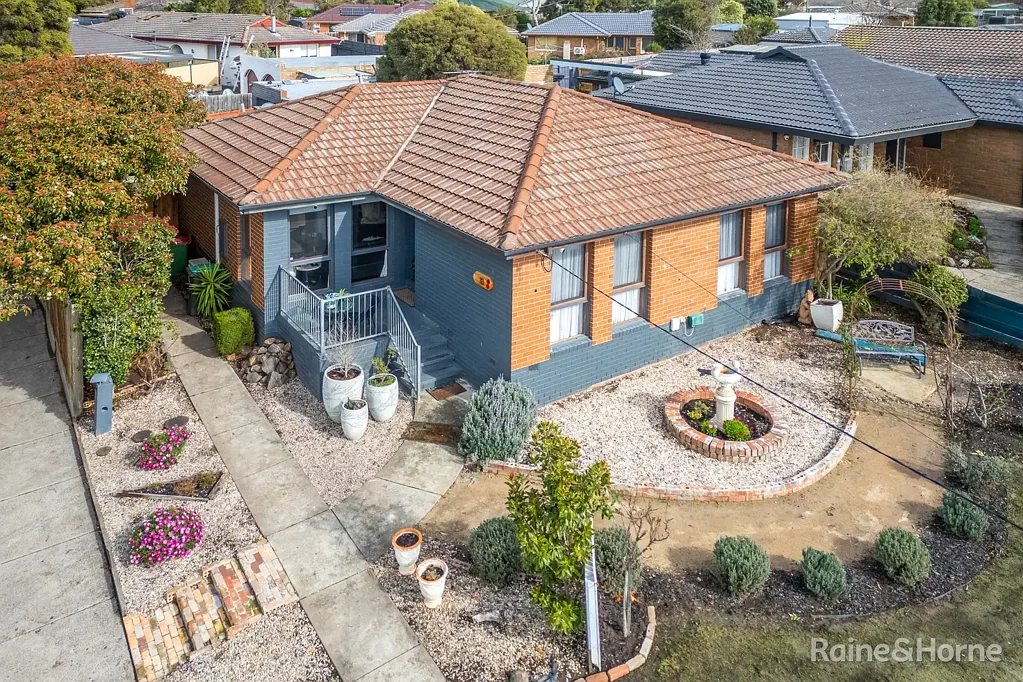 Sunbury 3 Bedroom Fantastic Location with Endless Potential