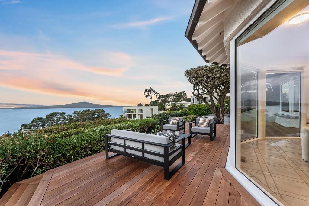 Takapuna 4房  Vendor Instructions - PRESENT OFFERS
