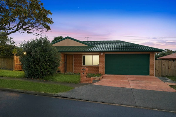 6 Hansworth Place, Flat Bush, Manukau City