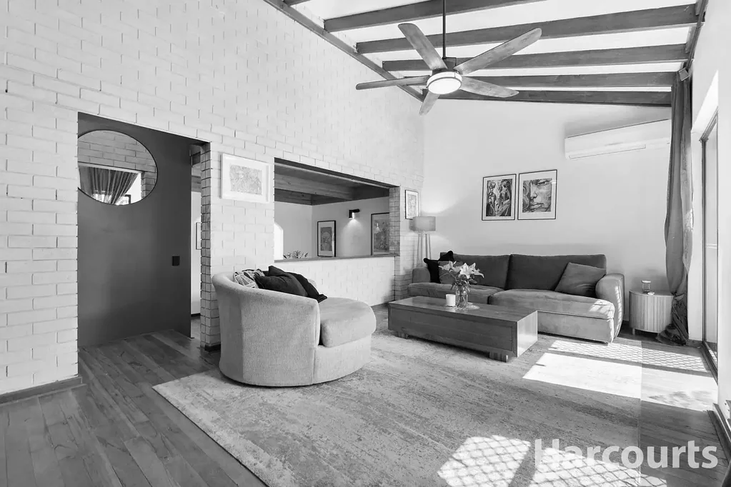 Dudley Park 3Phòng ngủ Under Offer by HARCOURTS Mandurah - Mitchell Seamer