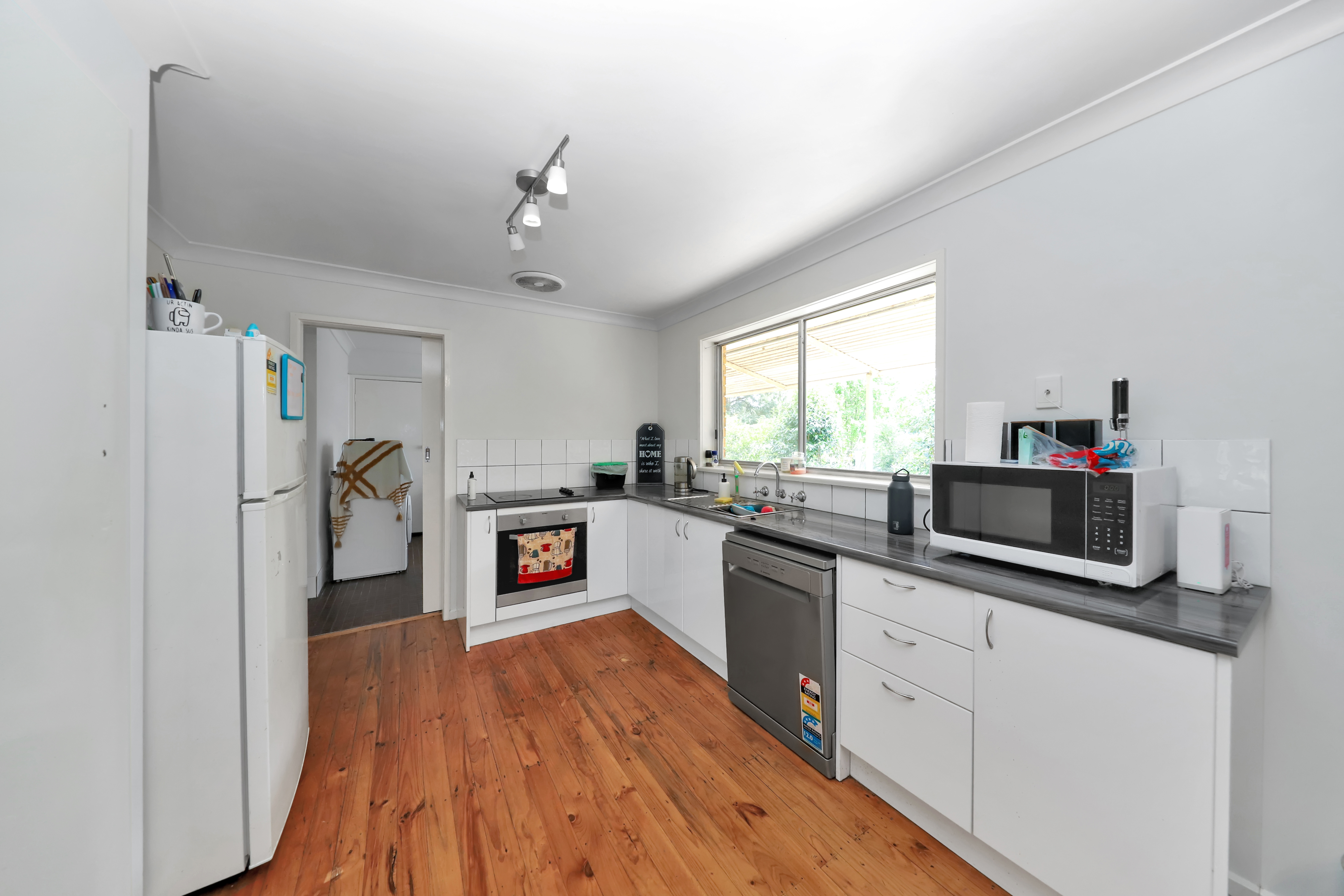 33 QUANDONG AV, TUMUT NSW 2720, 0部屋, 0バスルーム, House