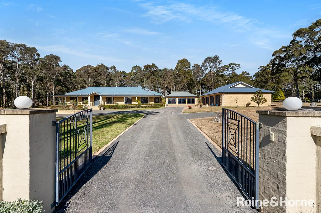 61 Stringybark Road, Nowra Hill, NSW 2540