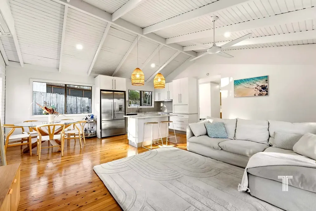 Rochedale South 3房 天生私密，精心设计，地势高耸 Private by Nature, Elevated by Design