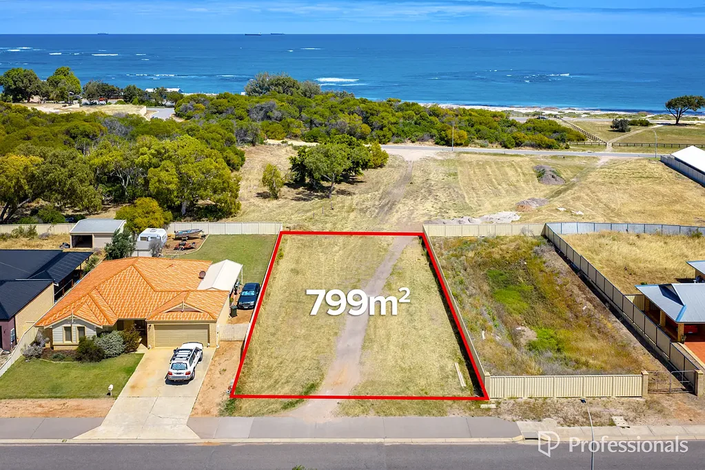 16 Stillwater Avenue, Drummond Cove, WA 6532
