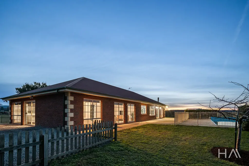 Glengarry 4房  Where Serene Landscapes Meet Modern Country Living