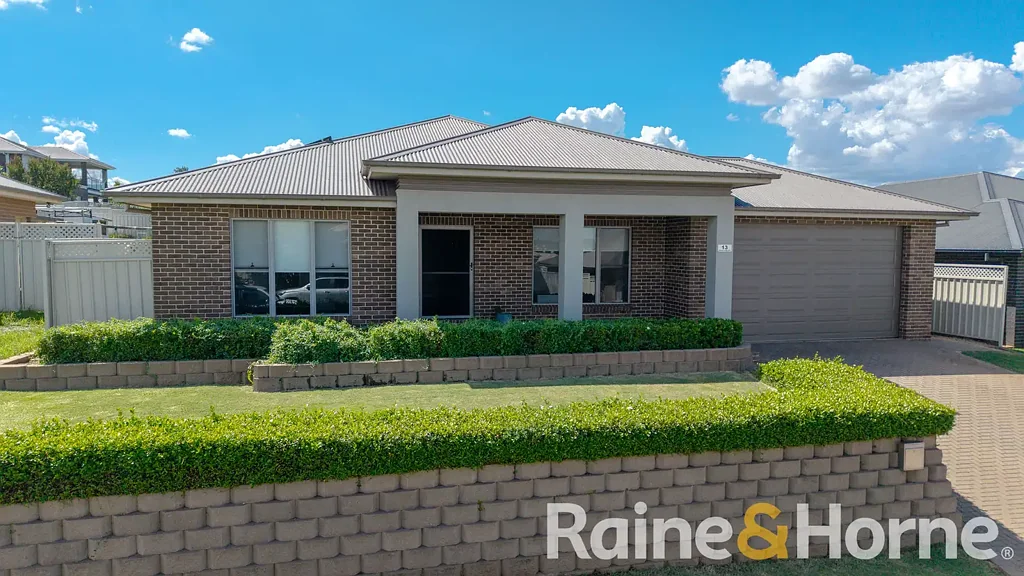 13 Ellenborough Avenue, Dubbo, NSW 2830