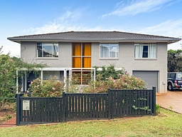 10 Catto Street, Centenary Heights