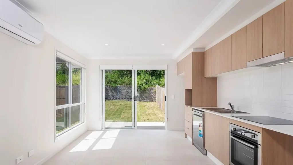2 BEDROOM DUPLEX IN BAHRS SCRUB!