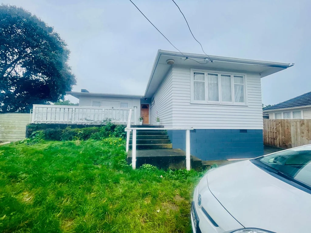 MANUREWA, 3 BEDROOMS