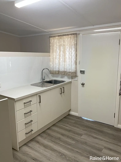Address Withheld, Moree, NSW 2400, 1 침실, 1 욕실, Flat