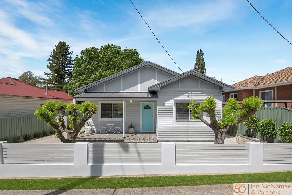 Queanbeyan 3غرفة نوم Charming Renovated Cottage !