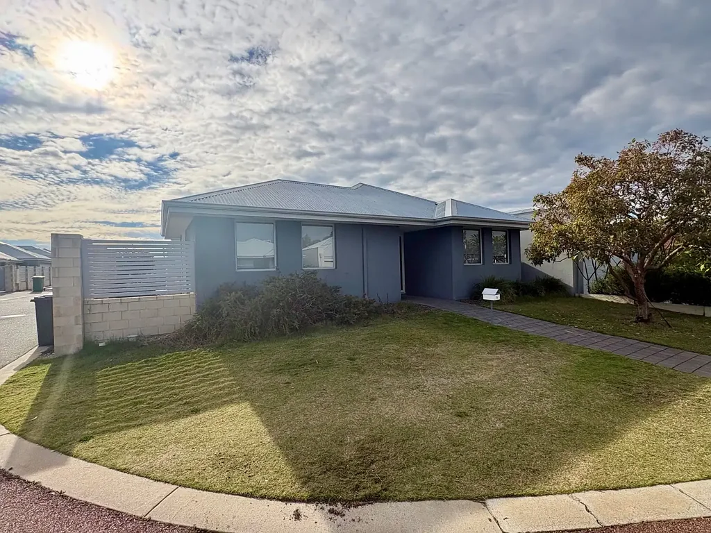 Modern & Low-Maintenance Villa in a Convenient Huntingdale Location!