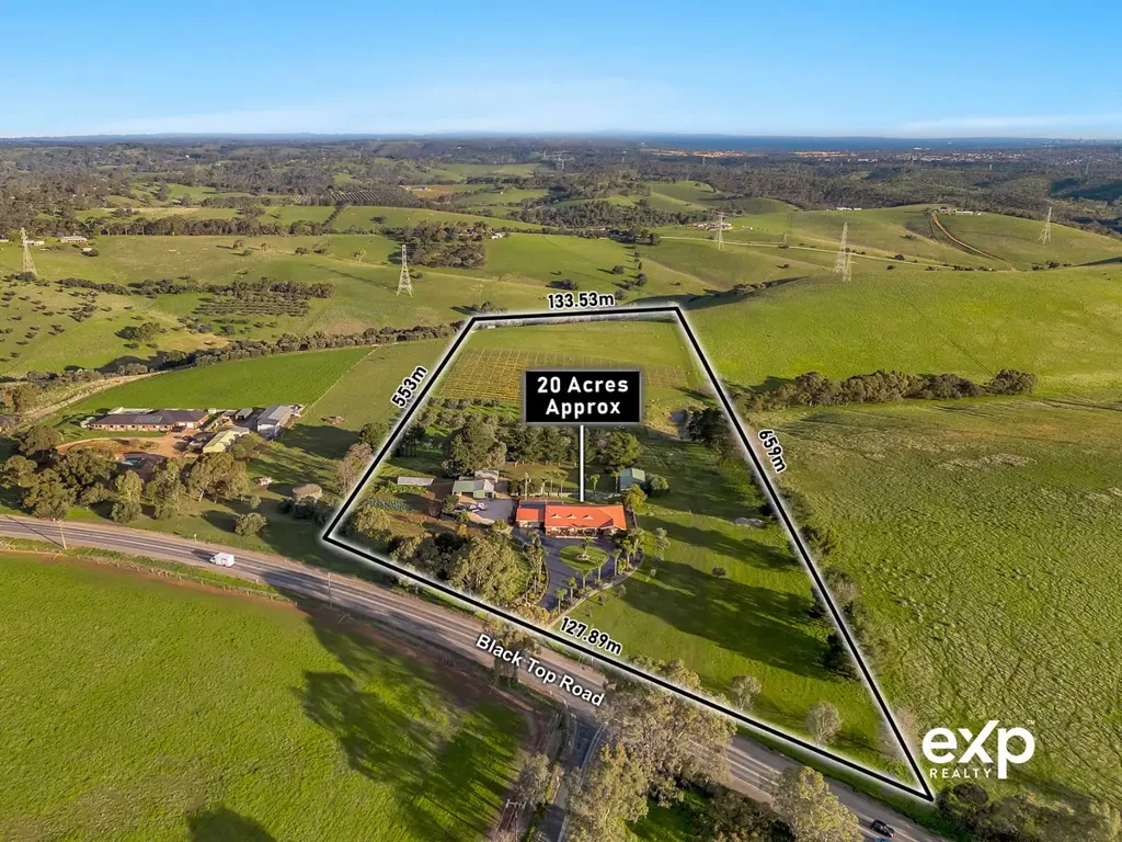 One Tree Hill 5 Slaapkamer 🌿 20 Acres of Privacy, Prestige & Endless Possibilities – A Rare Hills Lifestyle Opportunity Only 40 Minutes from the CBD