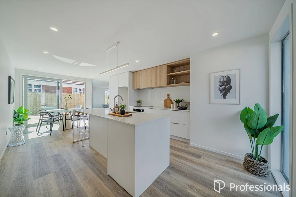 Waterloo 3 Bedroom Premium 2 & 3 Bedroom Homes, Four with Garages