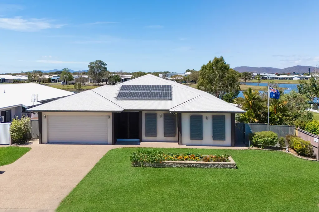 Idalia 4房  Premium Waterfront Living with Uninterrupted Lake Views