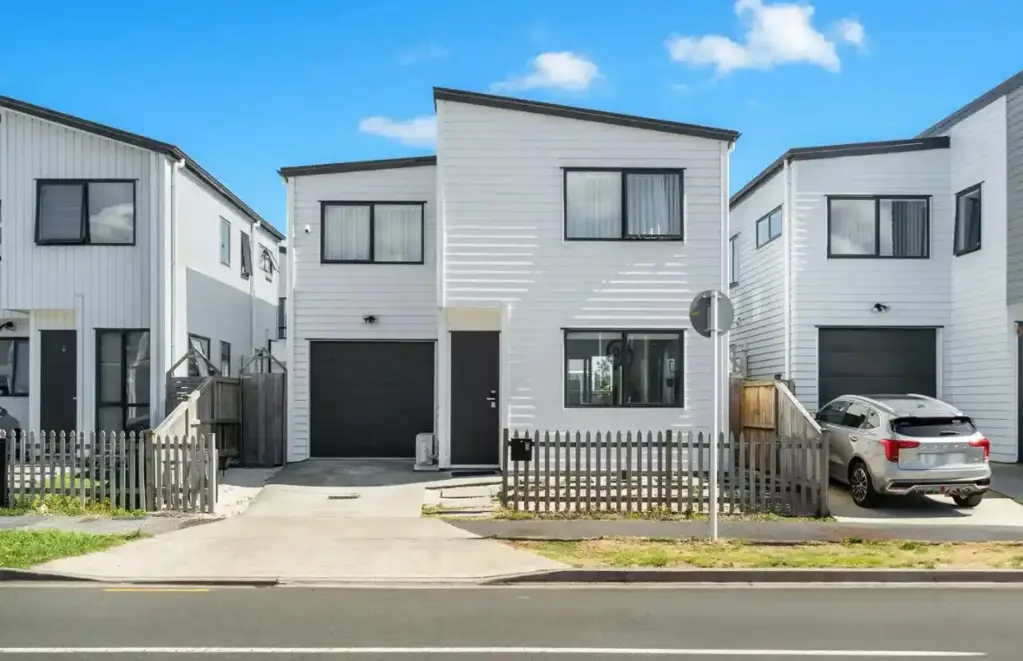 Papakura 4房  4 bed Freehold & Stand-alone First Home