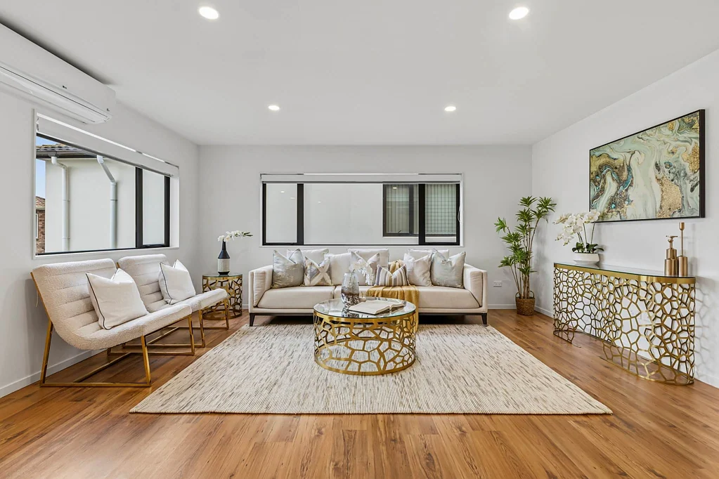 Flat Bush 6कमरा LARGE FAMILY LIVING WITH TWO KITCHENS
