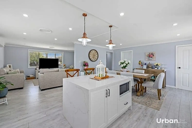 205 Eagleview Road, Minto, NSW 2566, 4房, 2浴, House