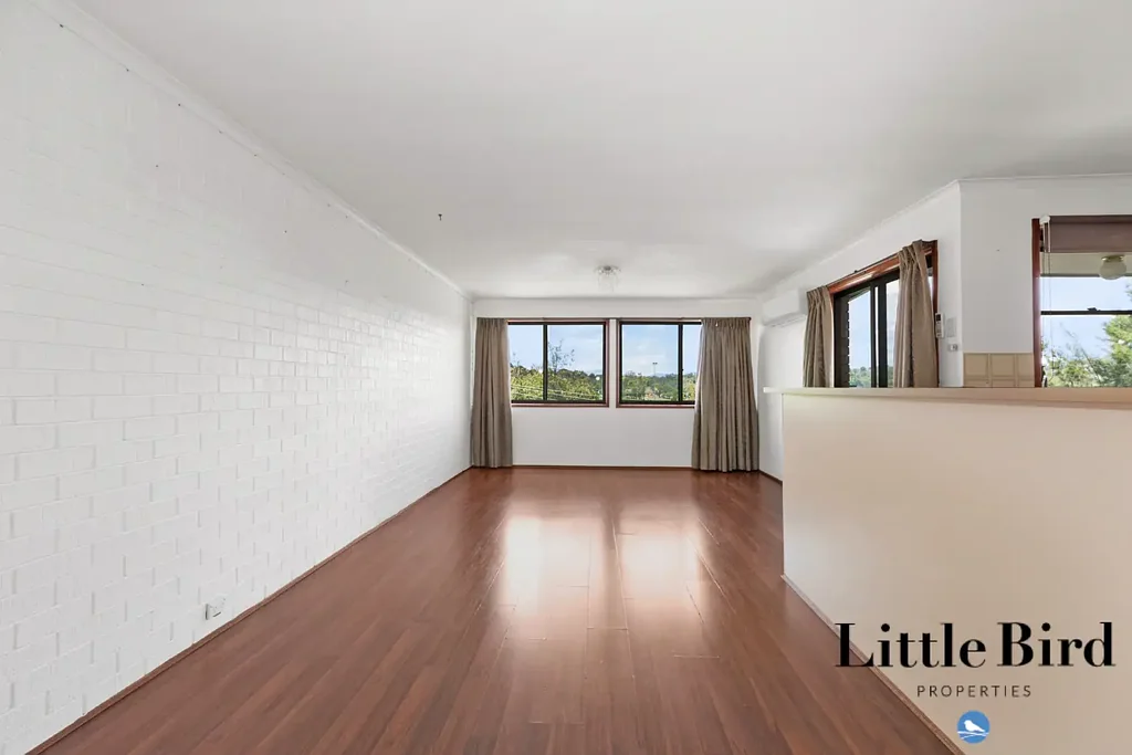 Top-Floor Living with Views in the Heart of Mawson