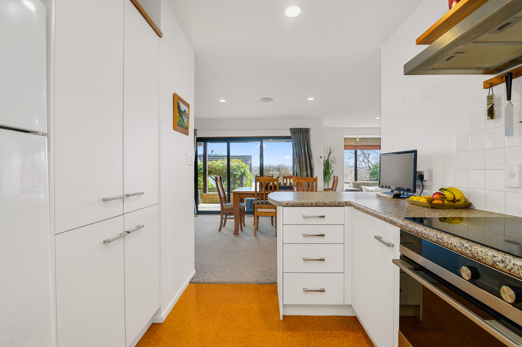 19 Aquarius Drive, Kawaha Point, Rotorua, 5 habitaciones, 0 baños