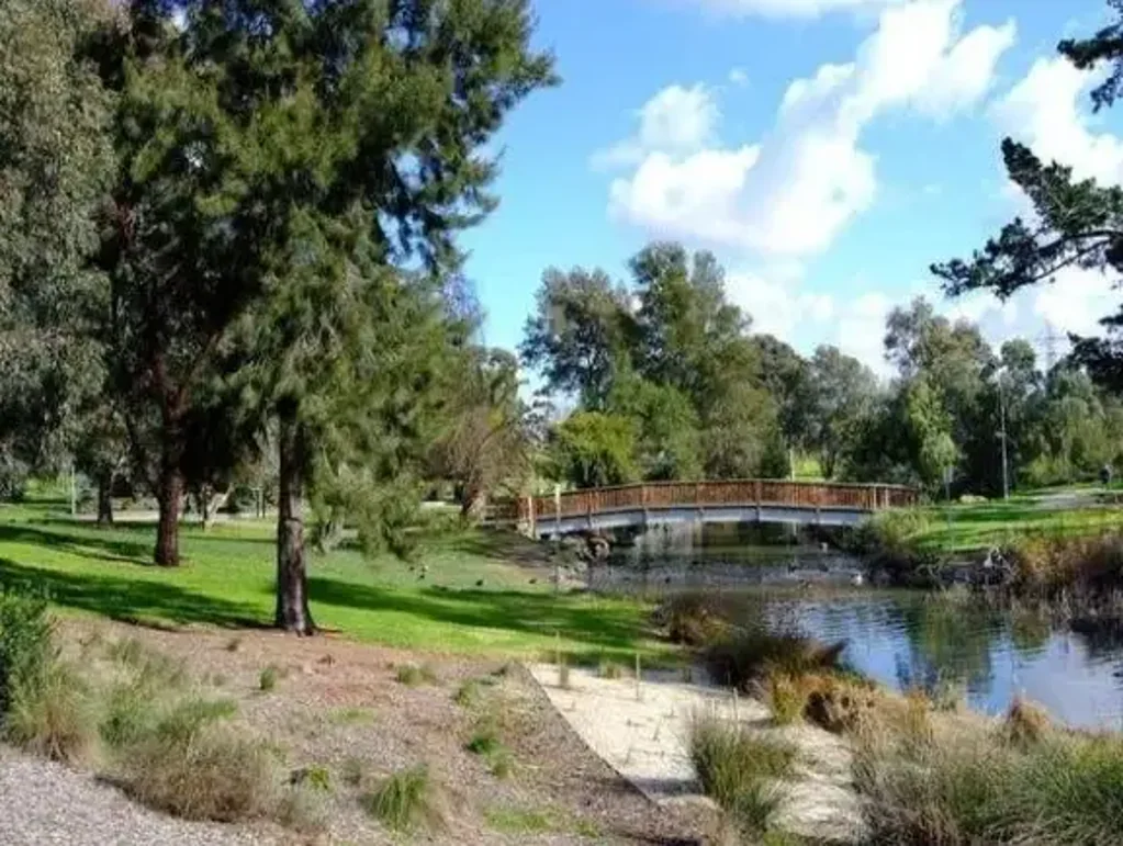 BEAUTIFUL FAMILY HOME IN A GREAT LOCATION