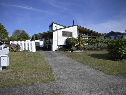 Kawerau 3房  Fit for a Family with Pool