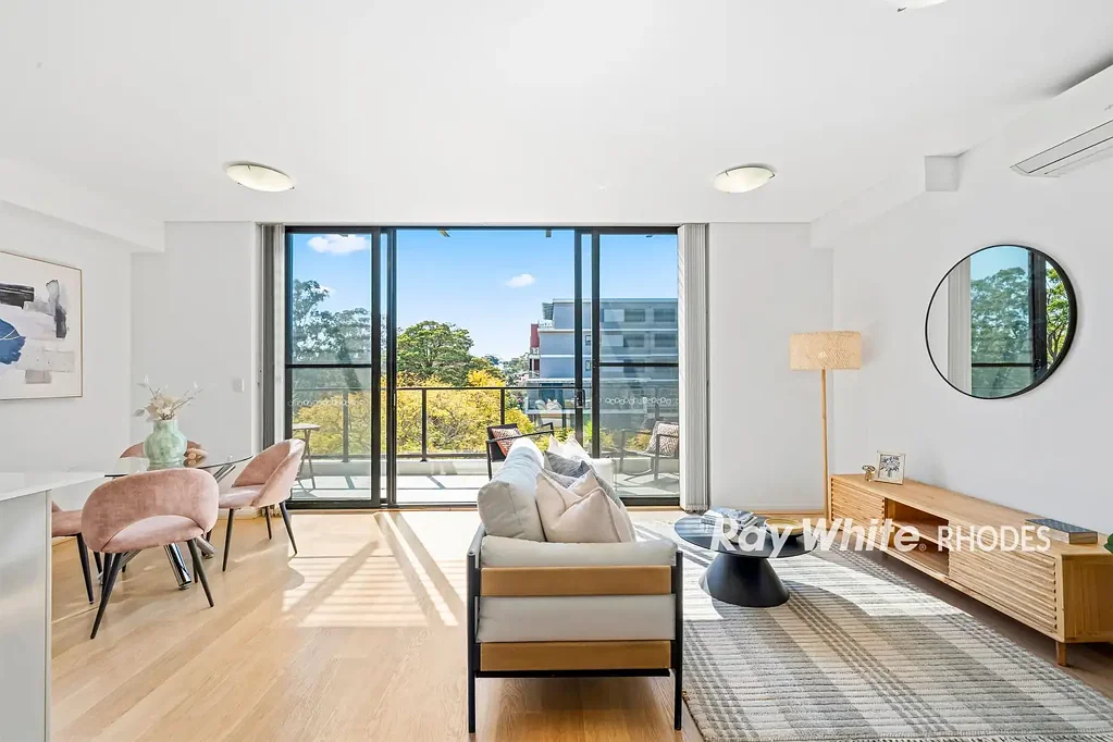 Ryde 2 Bedroom North Facing Dual Aspect Apartment with City Bus Stop at Doorstep