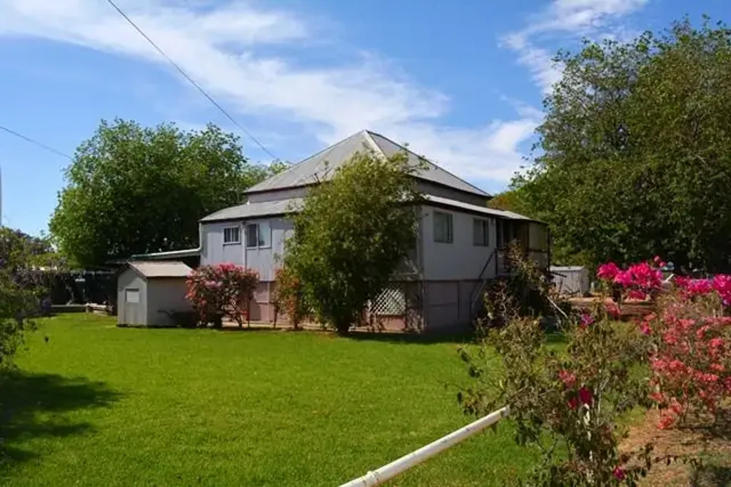 62 Thistle Street, Blackall, QLD 4472