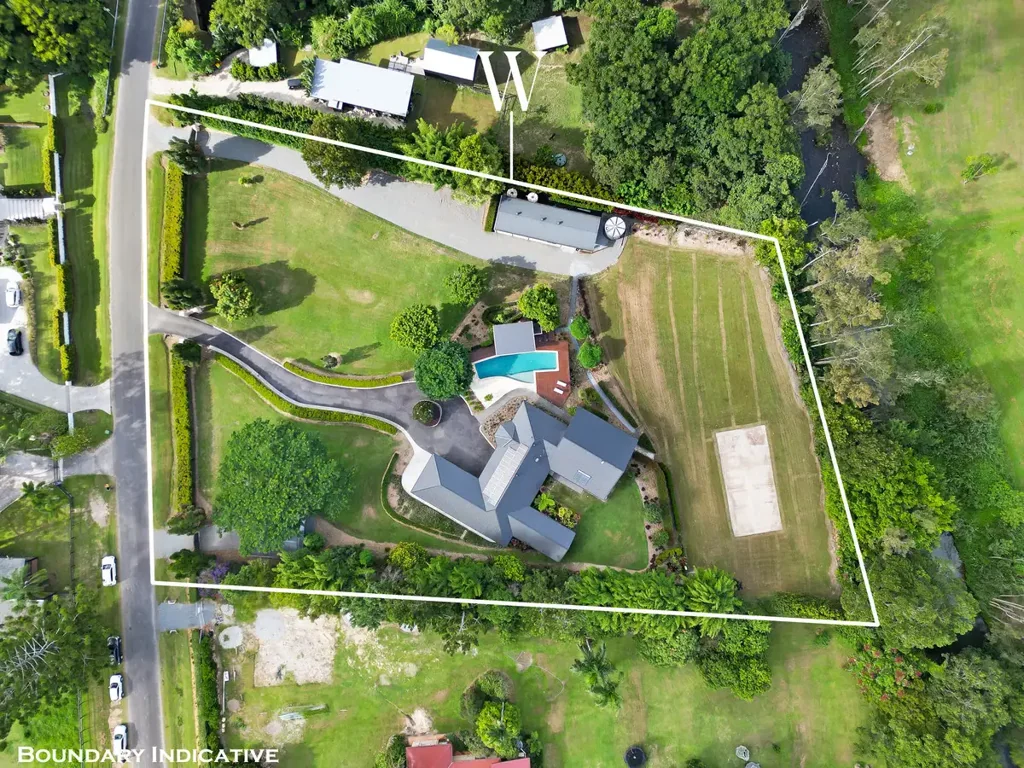 Tallebudgera Valley 5房  Refined Valley Living Meets Genuine Acreage Capability