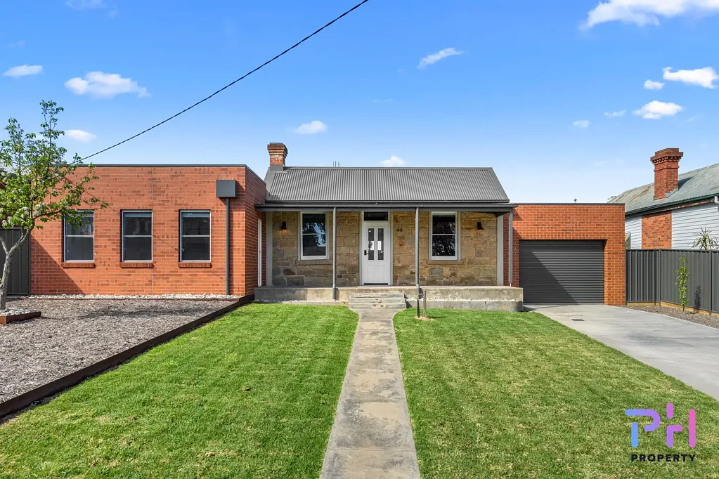 Beautiful Renovated Cottage