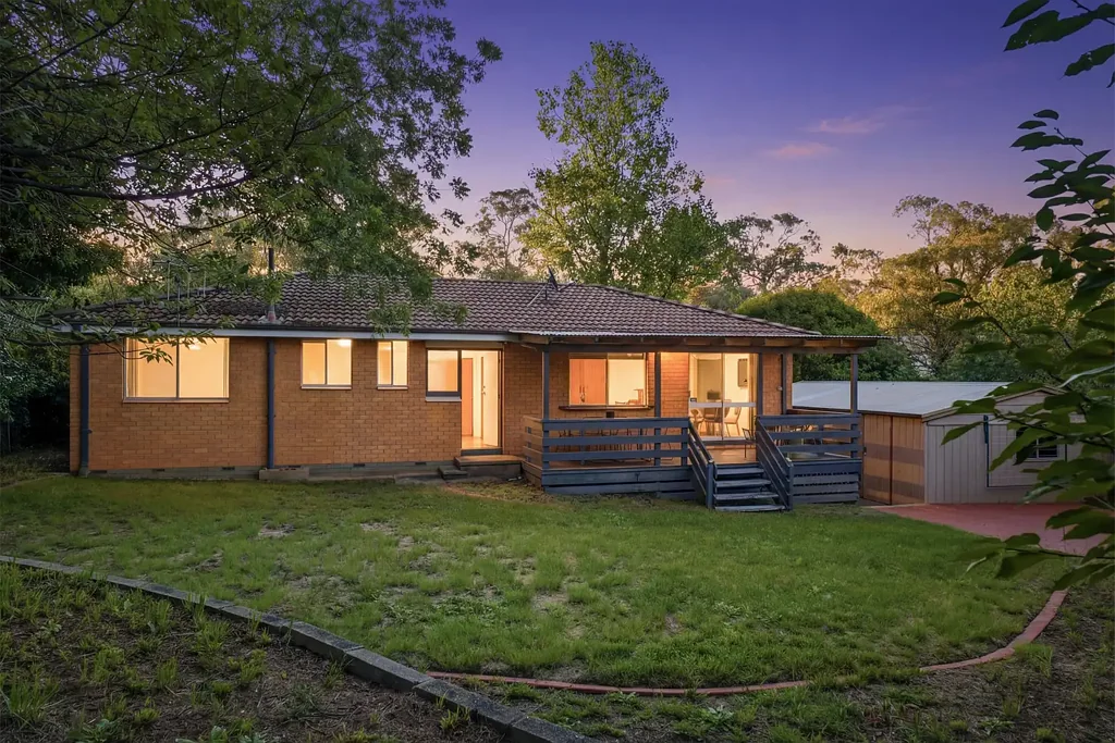 14 Williamson Street, Holder, ACT 2611