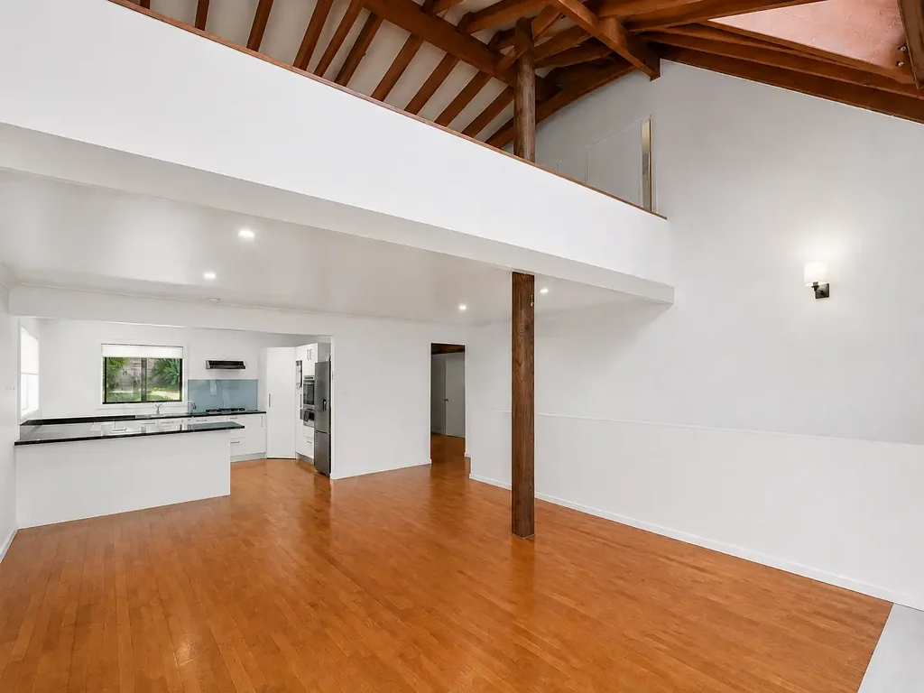 Perfect Salamander Bay Location!