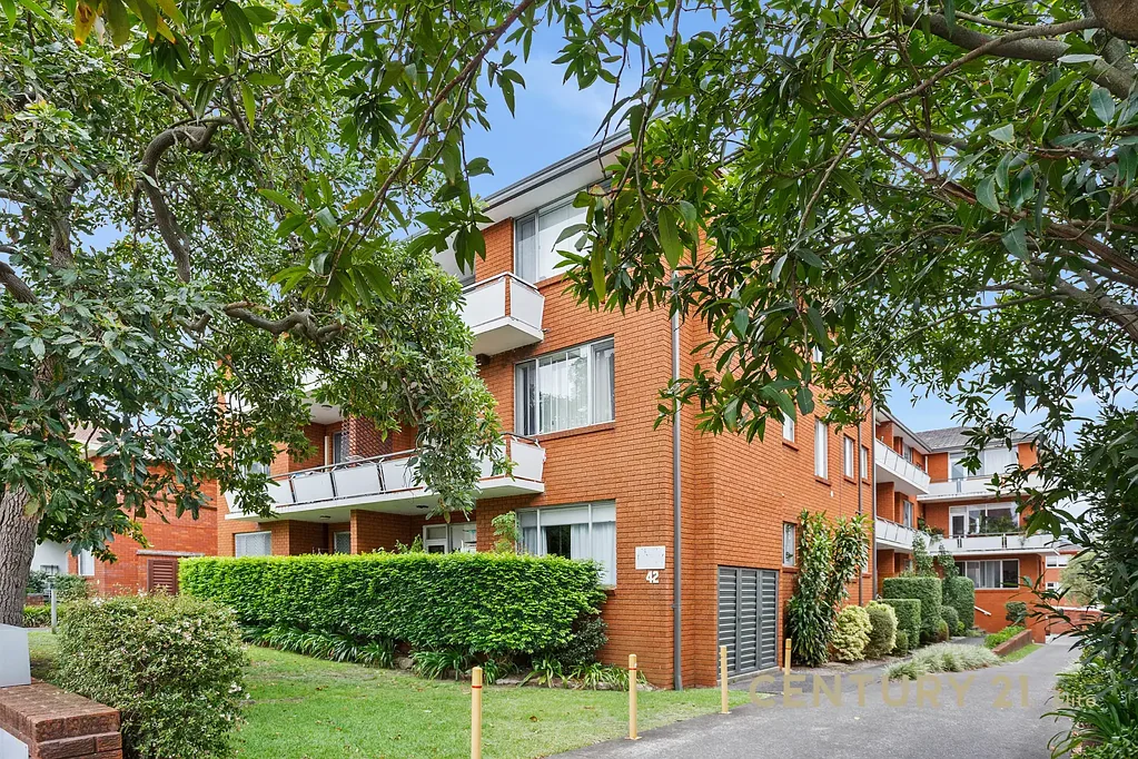 Two Bedroom Unit With New Kitchen