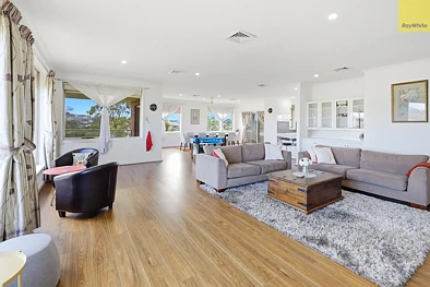 119 Underbank Boulevard, Bacchus Marsh, VIC 3340, 8房, 5浴, House