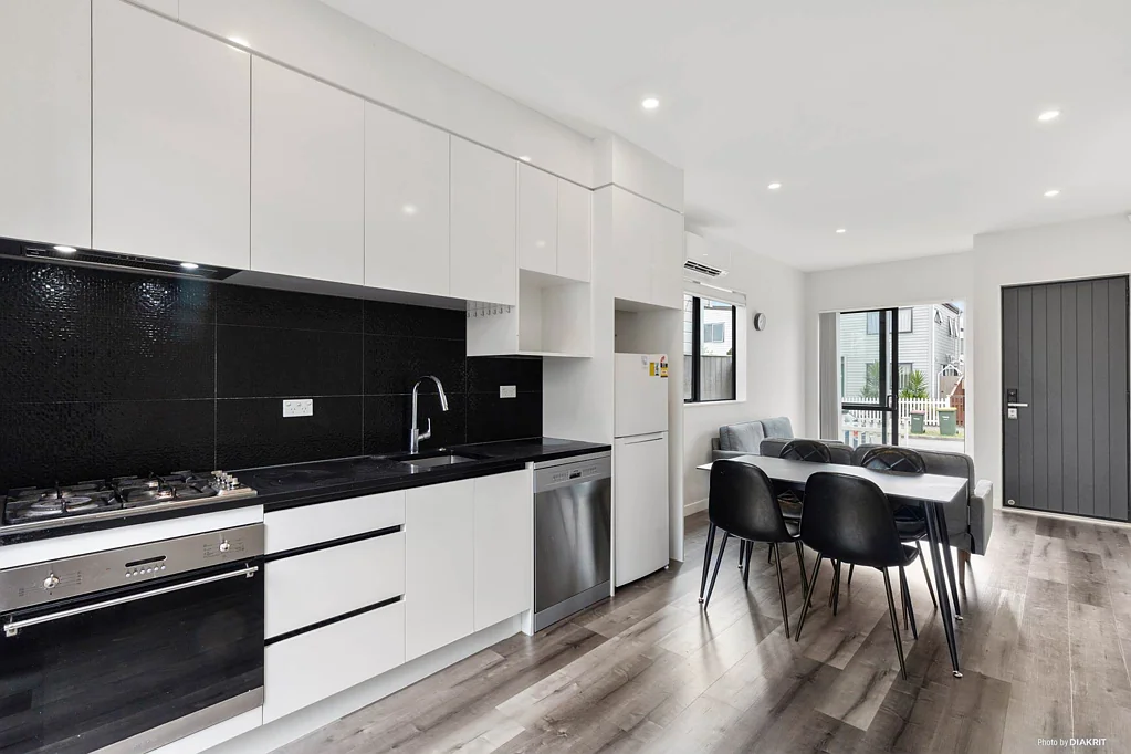 Papakura 3房  Urgent Sale Required