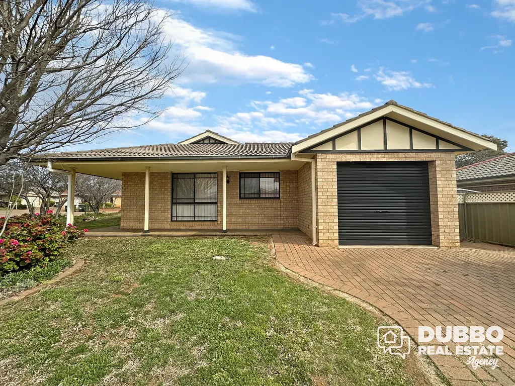 THREE BEDROOM HOME IN EASTRIDGE + WATER INCLUDED IN RENT