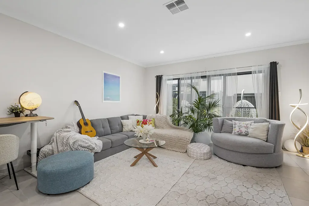 Christies Beach 4Zimmer Contemporary Coastal Living, Just Metres from the Beach