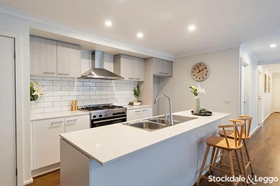 31 Latchford Dr, Mickleham, VIC 3064, 4房, 2浴, House