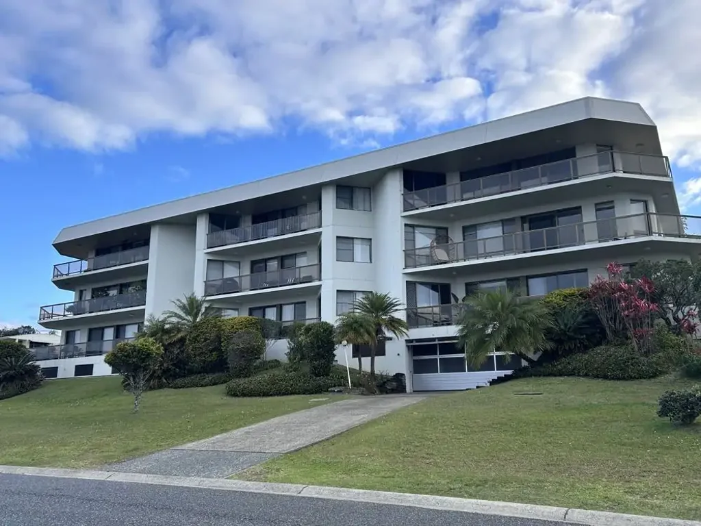 Magical breathtaking views of the harbour & Coffs creek!